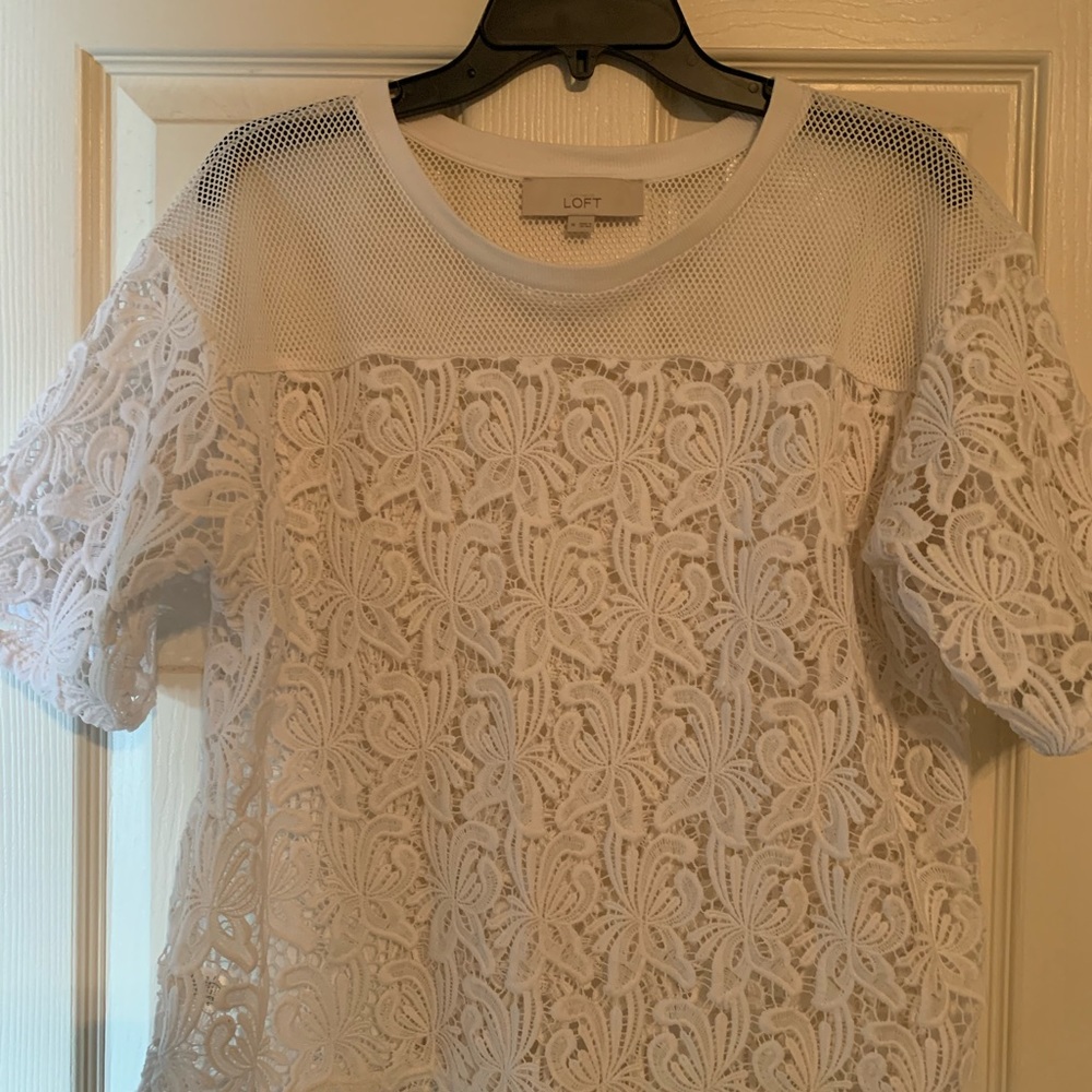 Cute shirt that you can wear a colorful tank under